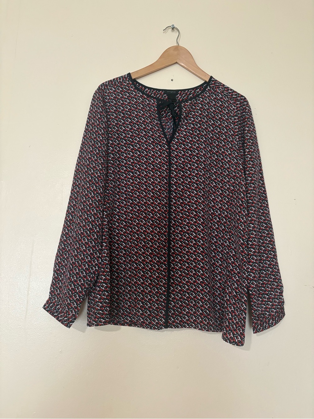 Ann Taylor Black and Red Printed Tie-Neck Blouse